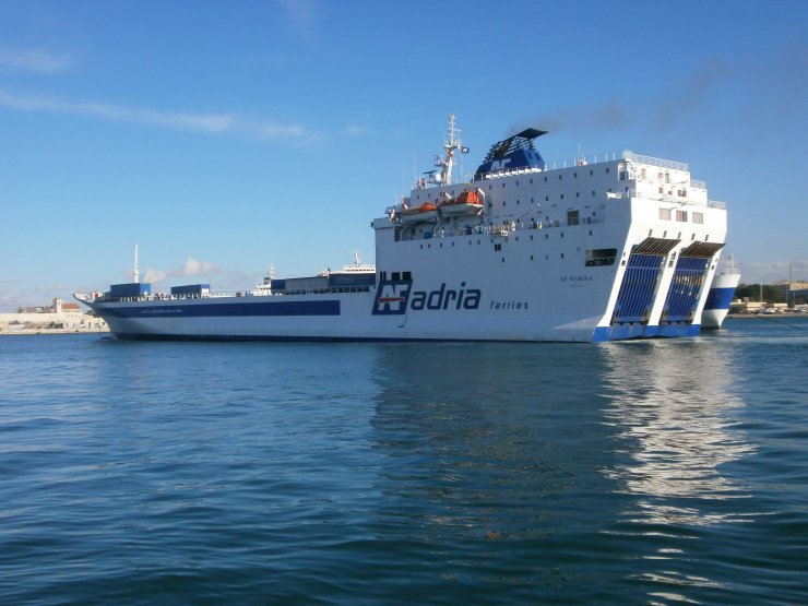 Морское сообщение между Кипром и Грецией продлено минимум до конца 2027 года