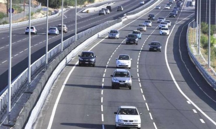 На Кипре штраф 65 евро за езду по полосе безопасности и 85 евро за спецсигналы