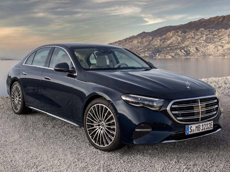 Пять Mercedes E 450d по 87 000 евро каждый передали замам шефа полиции на Кипре
