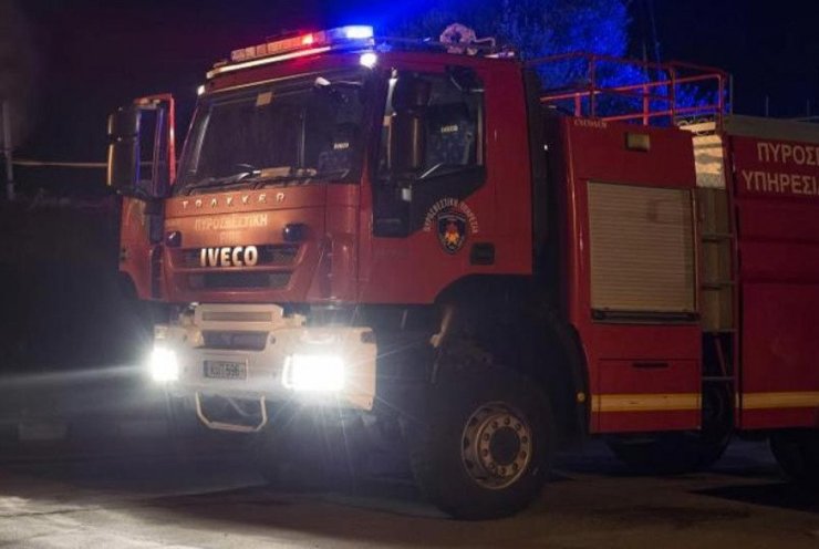 В Лимассоле в районе Агиос Иоаннис подожгли машину, полиция расследует умышленный поджог