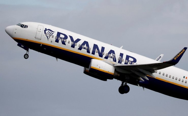 Пассажиры Ryanair из Пафоса в Ханю часами сидели в самолете из-за технической неполадки